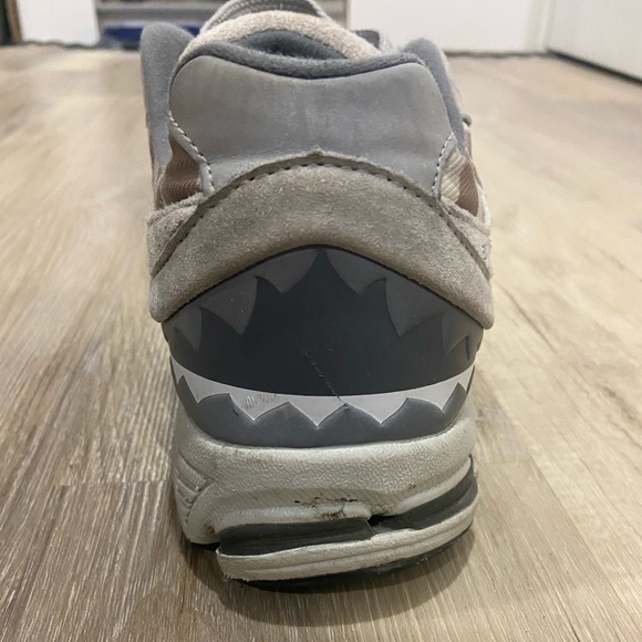 BAPE NEW BALANCE 2002R - Picture 3 of 6